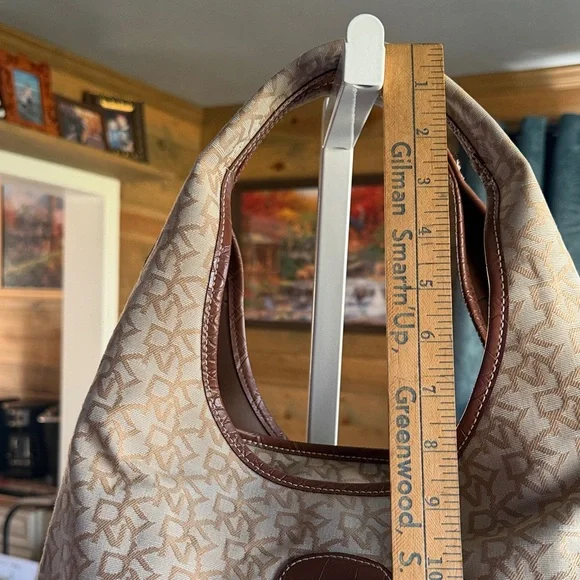 DKNY Beige and Brown Monogram Shoulder Bag - Picture 4 of 12